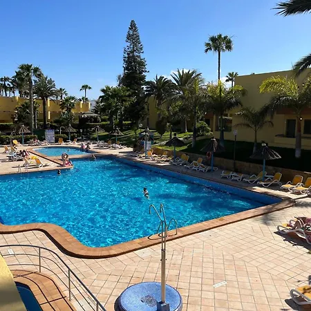 Atlantic Garden Andrew Pool Air Conditioning Holiday home *