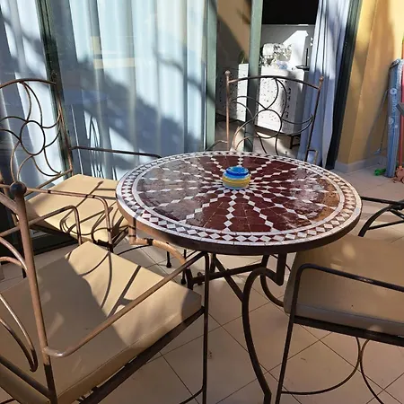 Atlantic Garden Andrew Pool Air Conditioning קורלחו