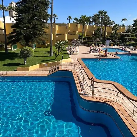 Atlantic Garden Andrew Pool Air Conditioning בית נופש קורלחו