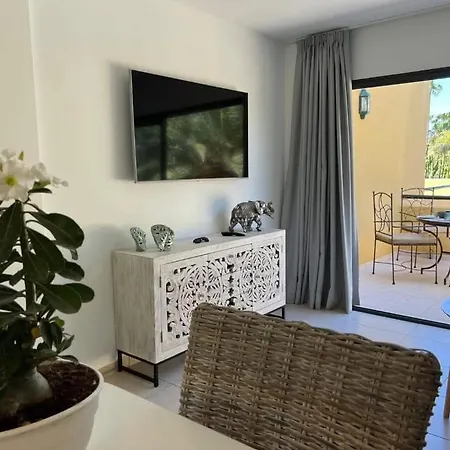 Atlantic Garden Andrew Pool Air Conditioning * קורלחו