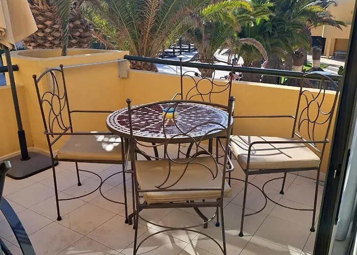 Atlantic Garden Andrew Pool Air Conditioning بيت للعطل