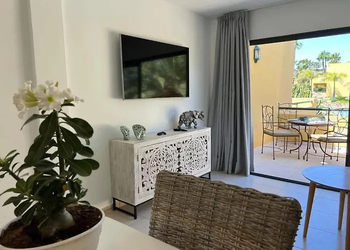 Atlantic Garden Andrew Pool Air Conditioning * كوراليهو